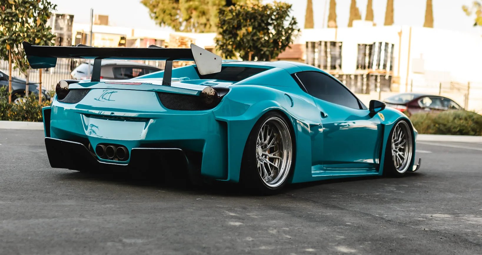 Ferrari | Wrapping Miami Blue | Super Gloss Film